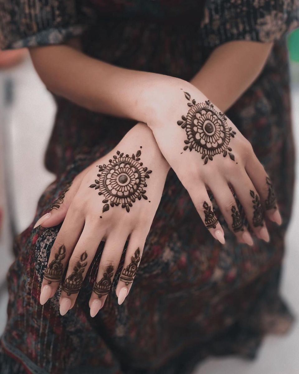 Buy Apcute Henna Design for hand Set of  4 Piece  Mehndi Design for hands   Mehandi Tattoo for Women and Girls  Design No  APCUTESH7172 Online  at Low Prices