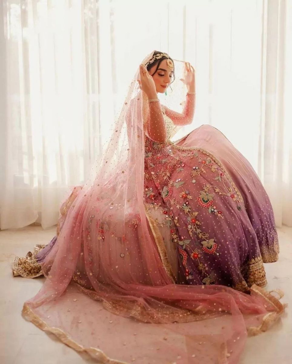 Indian Bride Posing Half Face Holding Stock Photo 606187976 | Shutterstock