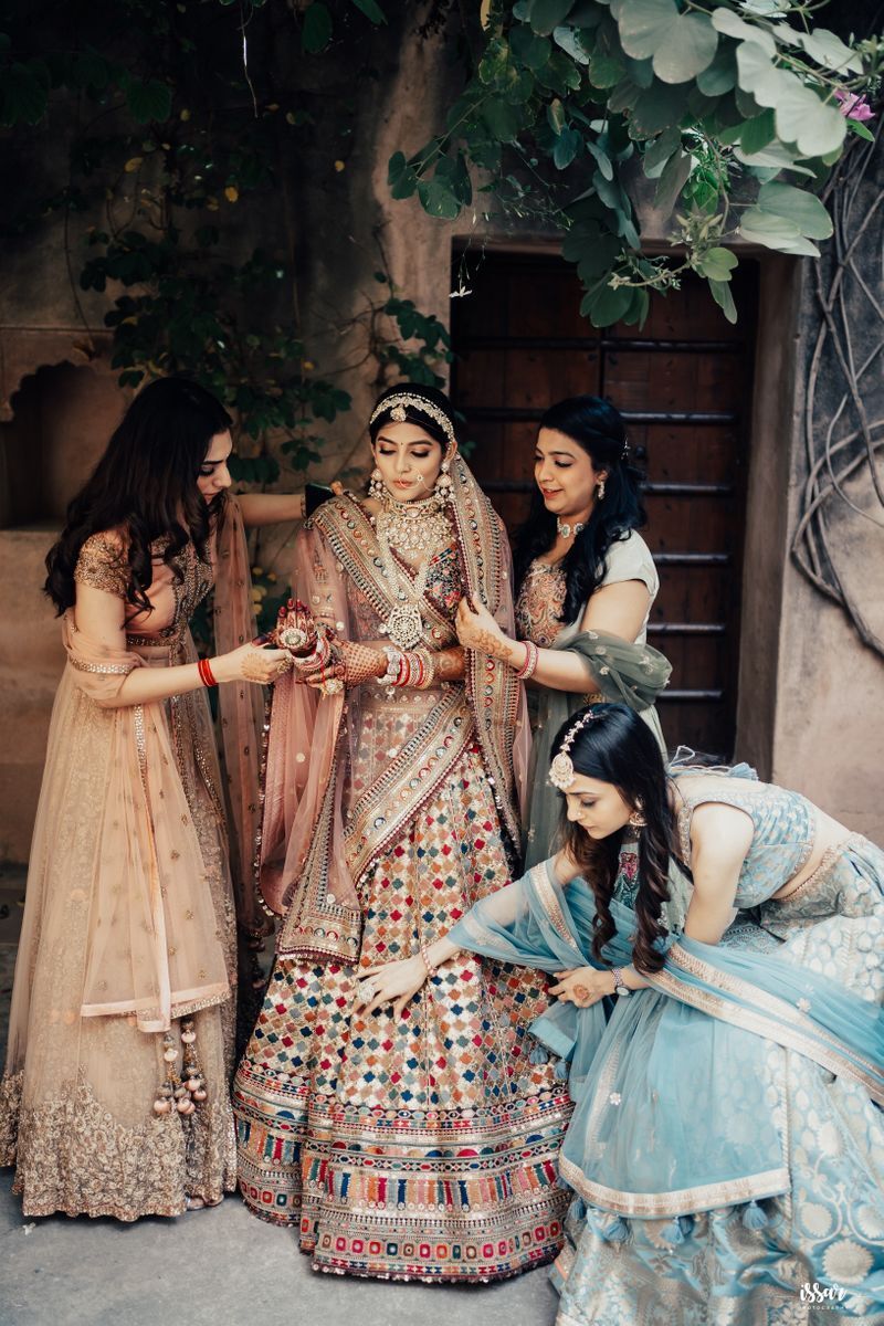 Trending: Alia Bhatt Wows As A Bridesmaid At Her BFFs Wedding! |  WeddingBazaar