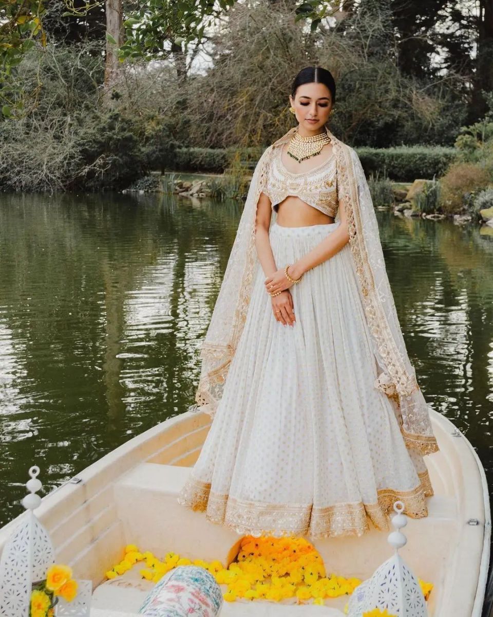 13 Ways To Drape A Dupatta For Your Wedding - Pyaari Weddings