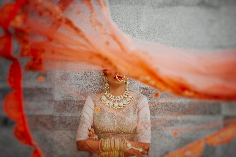 Captivating Photography Bridal Poses: Red Veds' Expertise
