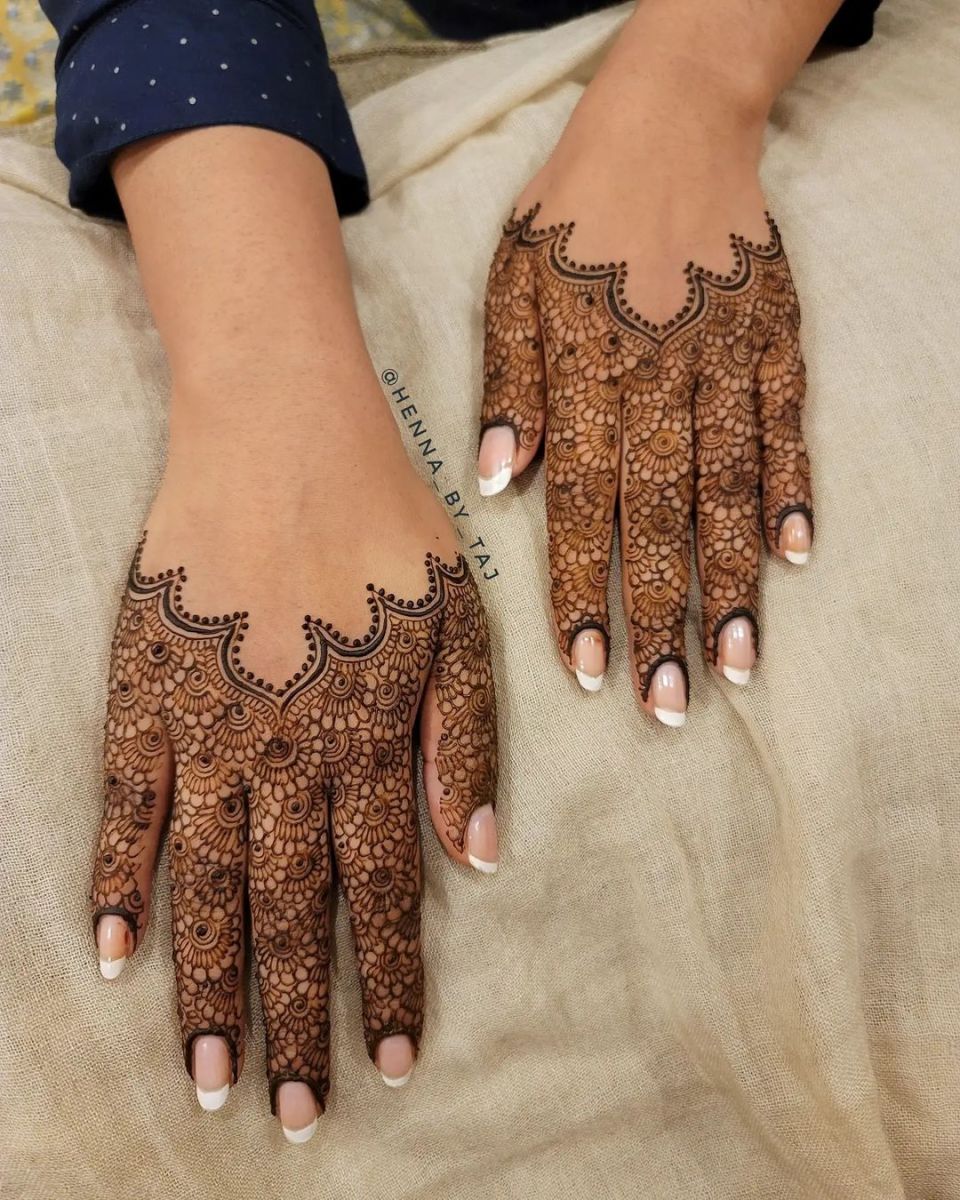 Bridal Back Hand Mehndi Designs By... - Stylish Mehndi Design | Facebook-daiichi.edu.vn