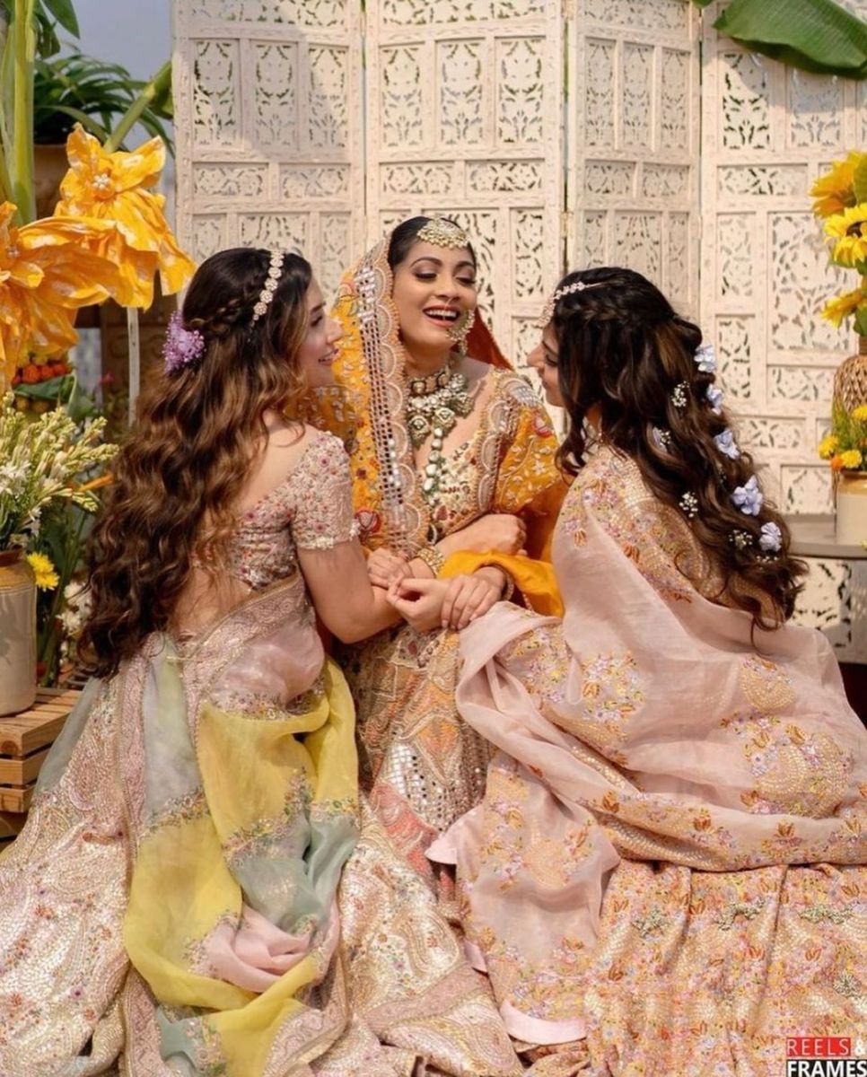 Bridesmaids In Mismatched Outfits Tend To Add Vibrancy To Your Wedding  Photos! Check 'em Out!! | Indian bride photography poses, Bridesmaid poses,  Bridal photography poses